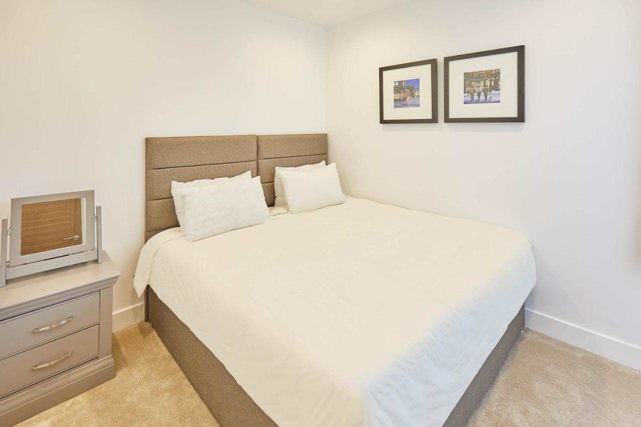 Apartment Host & - One
