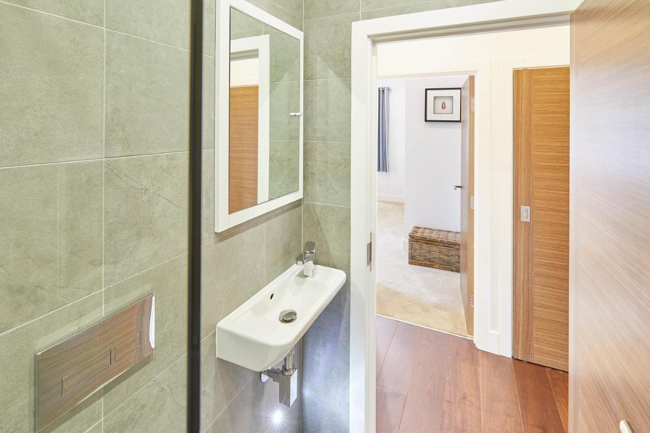 Host & - One Harrogate